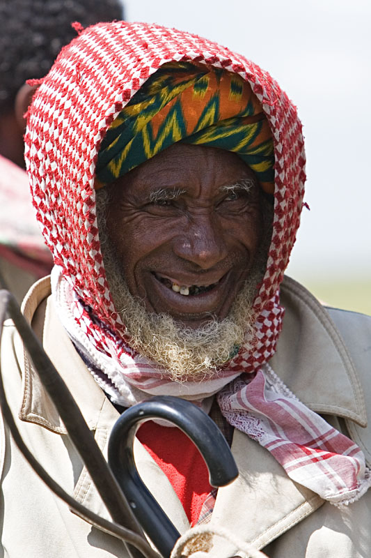 208   Cheerful meeting on the way to bale mountains